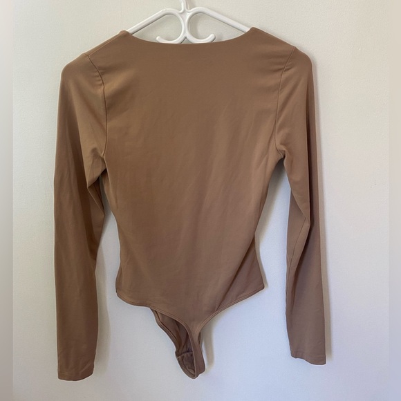 Babaton Contour Long Sleeve Bodysuit - Picture 5 of 5